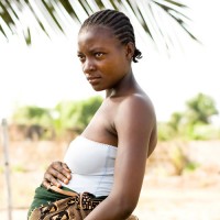 test-pregnant_african_woman-istock_000012169363small